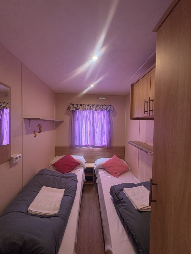 Dormitorio del bungalow 3 habitaciones en Loredo
